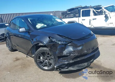 2025 Tesla Model Y Long Range Dual Motor Rear-Wheel Drive from USA, damaged, VIN 7SAYGDED9SF215904